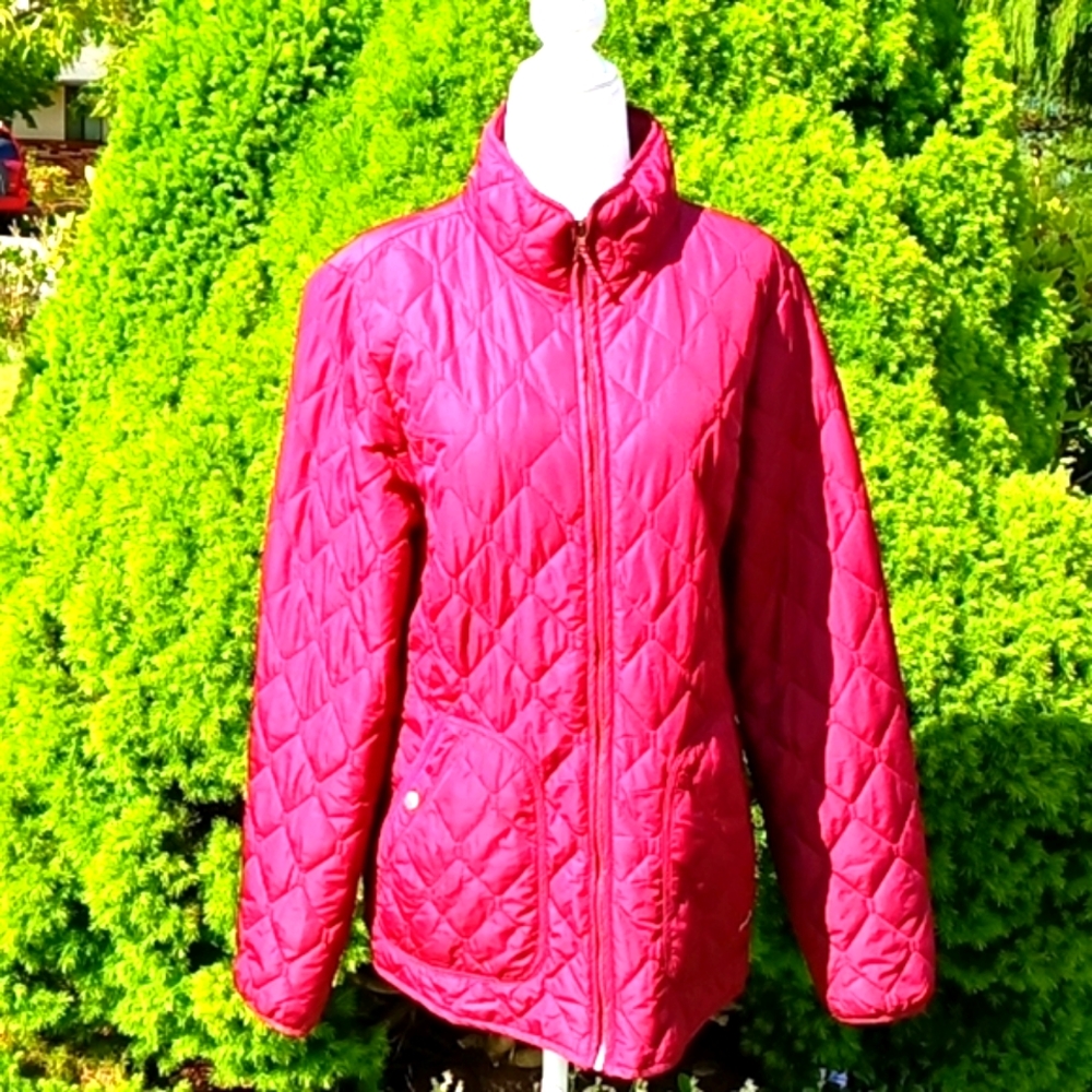 Eddie Bauer quilted burgundy/maroon zip front puffer jacket size L Barbi…